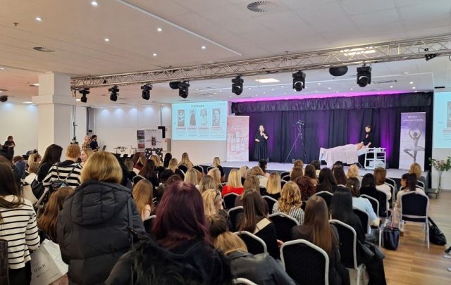 Kozmetikai színpad Beauty Kiállítás 12