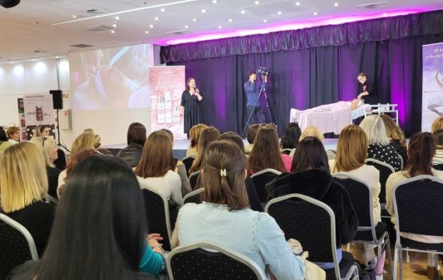 Kozmetikai színpad Beauty Kiállítás 11